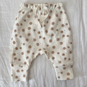 ✨ Quincy Mae Cream Floral Baby Pants — Newborn | Organic Cotton ✨